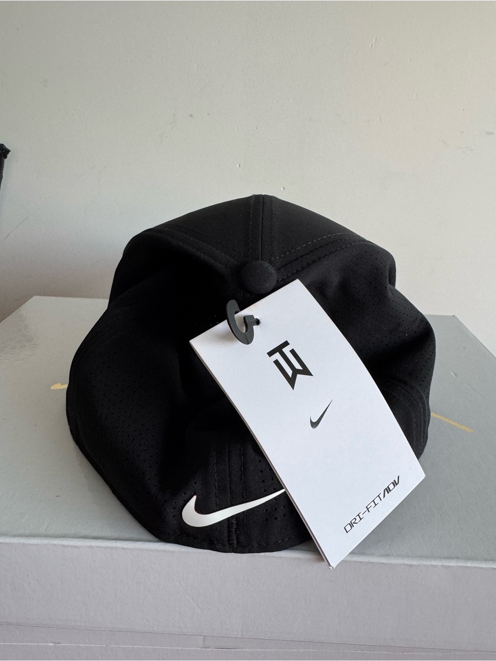 Nike Golf Hat Tiger Woods Unisex Size L/XL Dri-Fit TW Black Cap - Picture 2 of 4